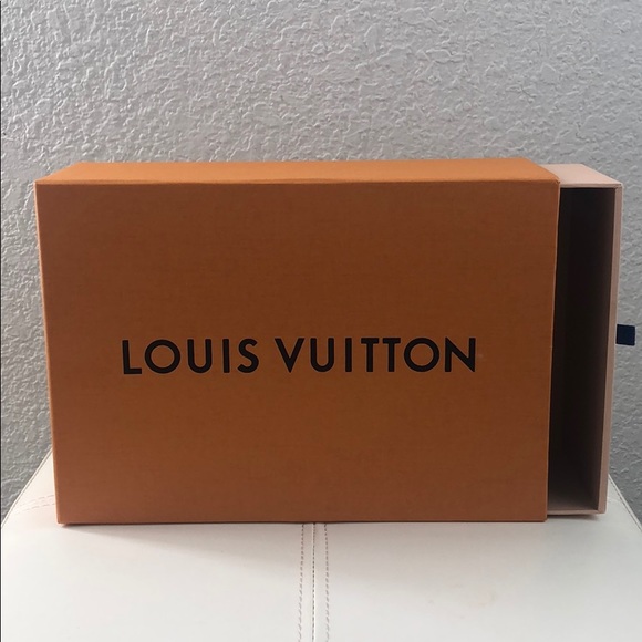 Louis Vuitton Other - Pull box